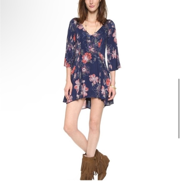 Lightweight! Free People Eyes On You Navy Floral Boho V-Neck 3/4 Sleeve Dress - Picture 7 of 12
